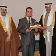 الزميل "طلاي جائزته من قبل وزير الصحة لدولة الكويت